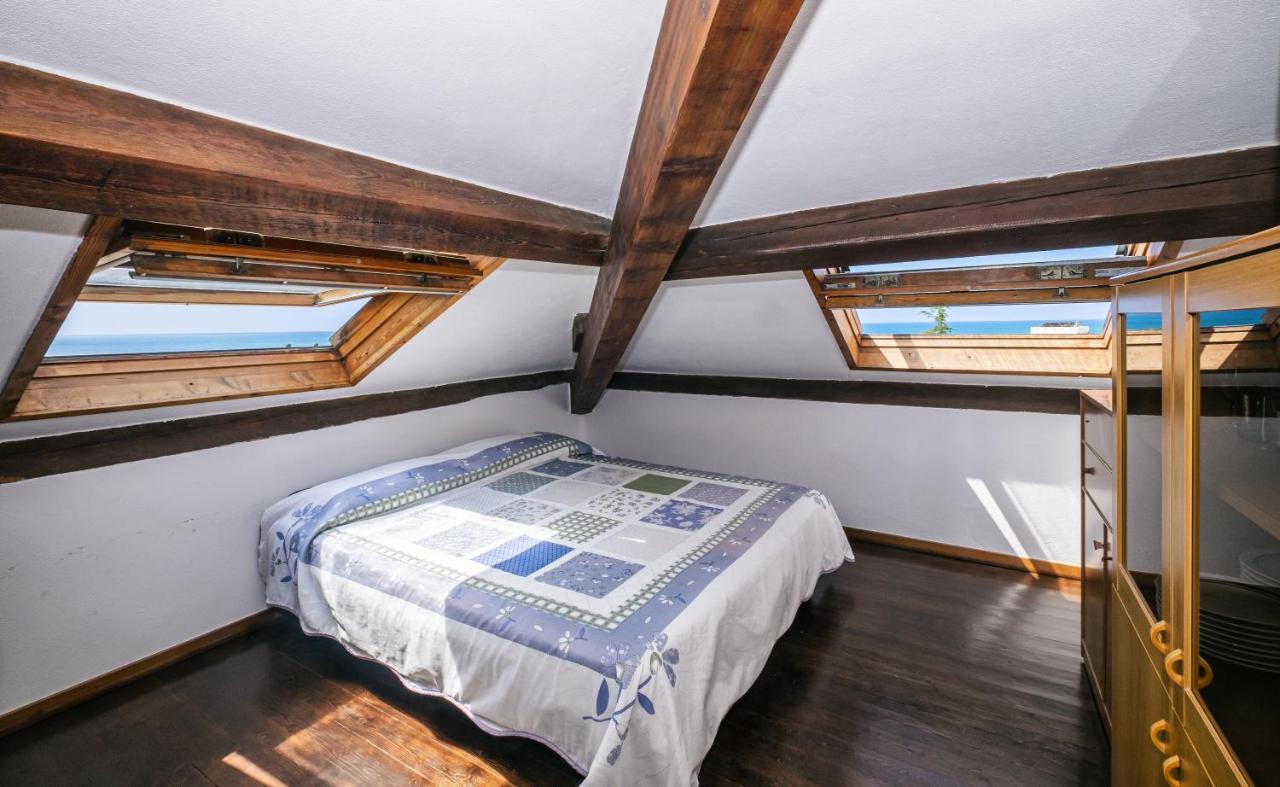 Tinetto Brezza Di Mare Apartman Deiva Marina Kültér fotó