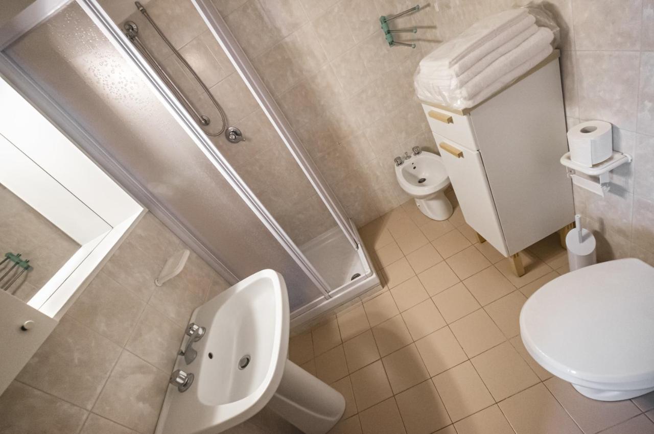 Tinetto Brezza Di Mare Apartman Deiva Marina Kültér fotó