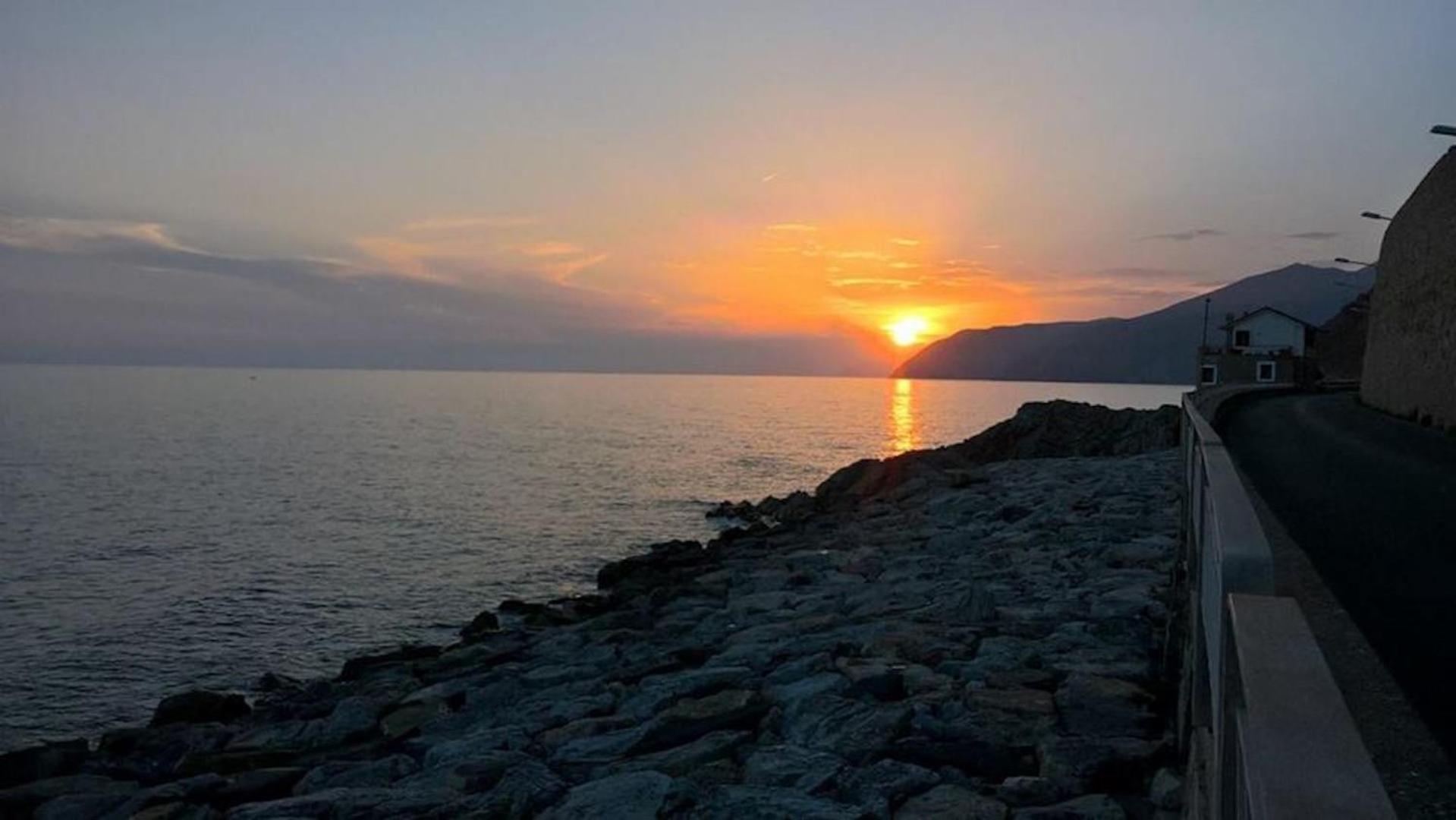 Tinetto Brezza Di Mare Apartman Deiva Marina Kültér fotó